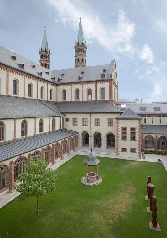 Burkardushaus, Tagungszentrum Am Dom Вюрцбург Экстерьер фото